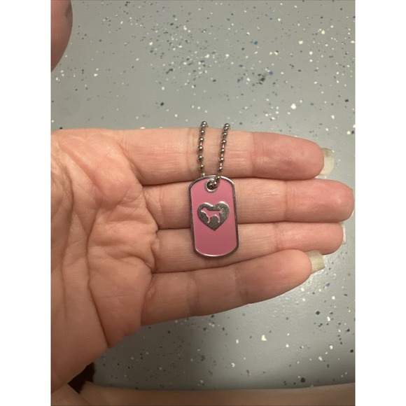 Victoria's Secret Love PINK Limited Edition Dog Tag Heart Necklace RARE B2-7 - Picture 1 of 3
